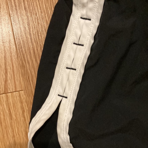 Heat gear athletes shorts with underwear liner - Picture 3 of 4